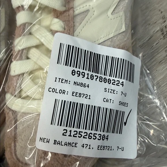 New Balance® Unisex 471 Sneakers size 7 - Picture 4 of 4